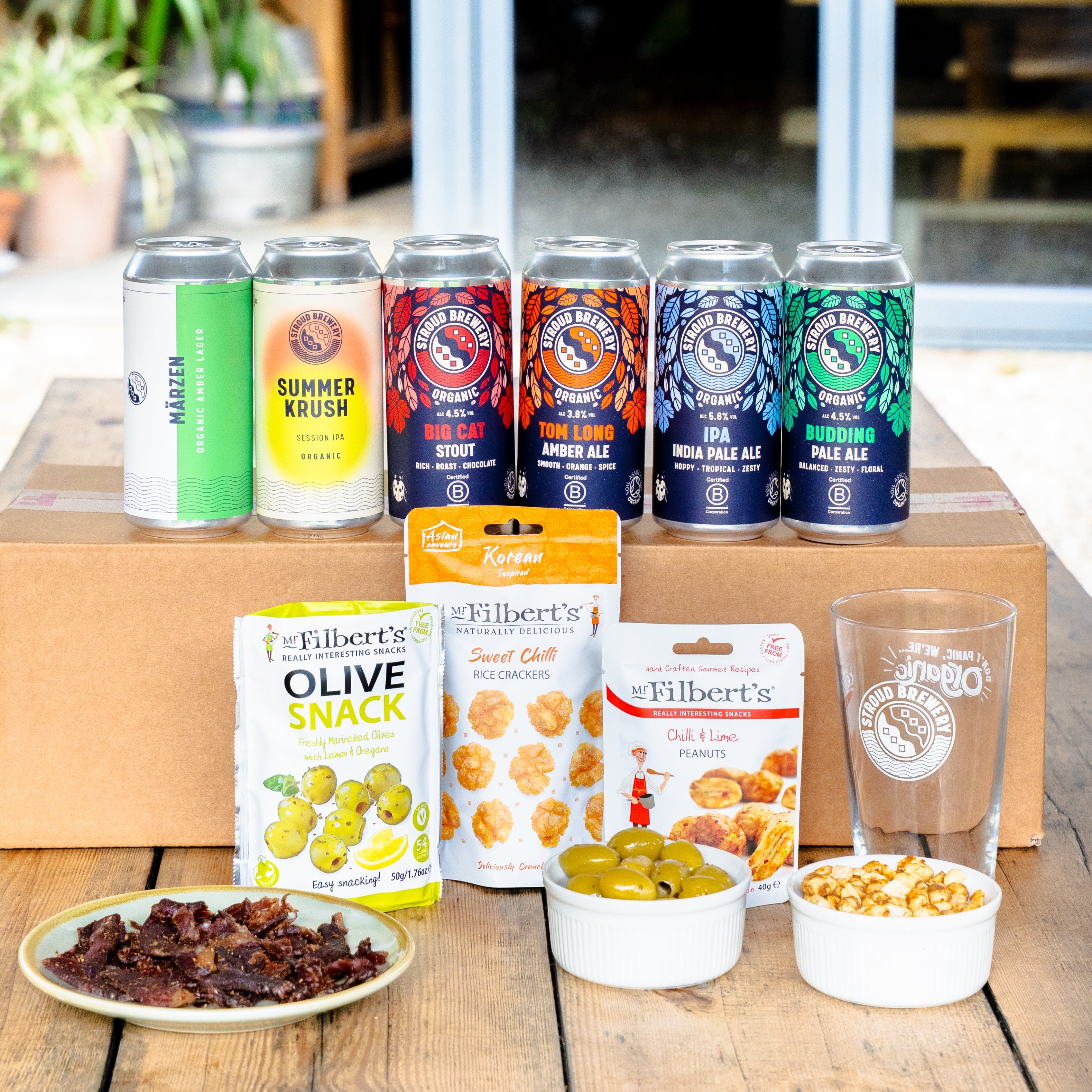 The Snack & Tipple Box